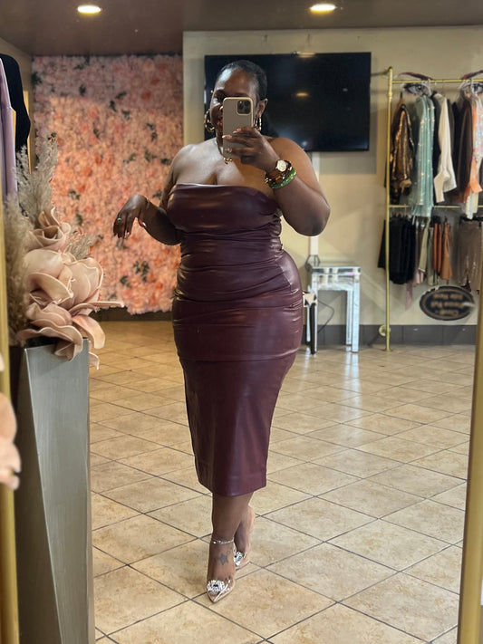 “Flaunting ” (dress)